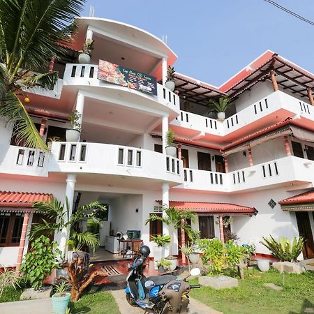 Hotel Lazies Midigama East Exterior foto
